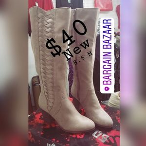 🚫 Sold 🚫 Cally Boots, Suede